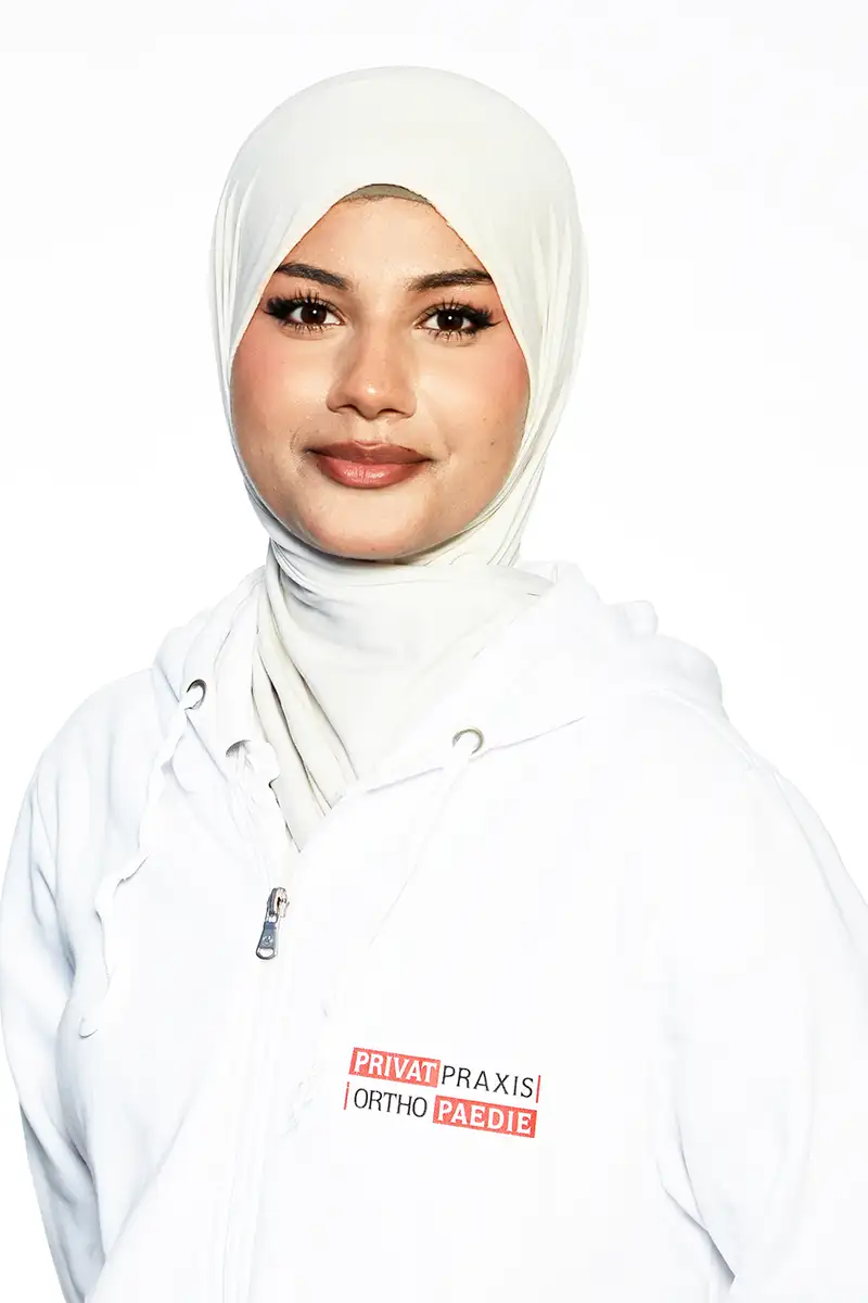 Porträtbild von Amina Alali